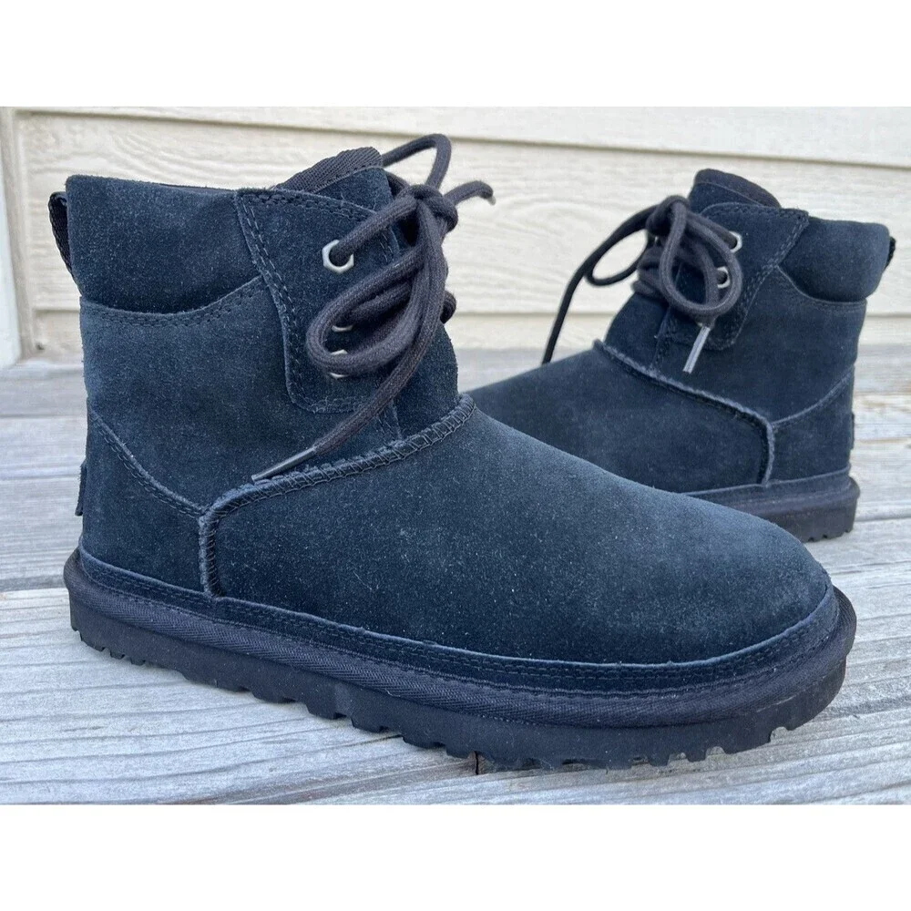 UGG Neumel Hiker Women’s 6 Chukka Ankle Boots Black Suede Shearling 1112482